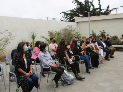 Emprendedoras recibieron certificación de curso de orfebrería y reciben kit de herramientas