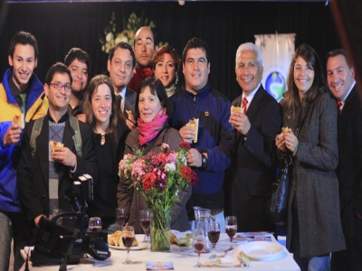 Prensa y Municipalidad de San Antonio dan inicio a Fiestas Patrias con un vino de honor