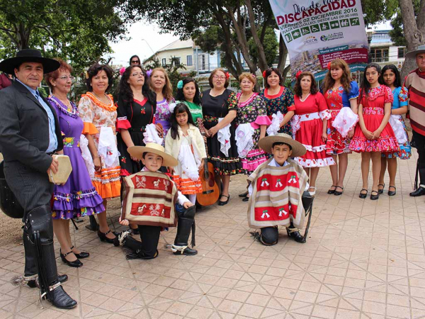 “Colores y Sonidos de mi Tierra” se despidió con cuecas y alegres danzas típicas