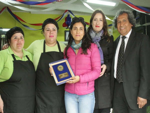 Concursos de Ornamentaci&oacute;n de Vitrinas y la Mejor Empanada ya tienen ganadores &nbsp;