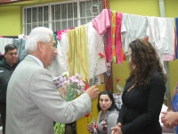 Alcalde Omar Vera visita internas de Cárcel para finalizar las actividades de la semana de la mujer