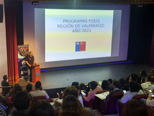 Importante seminario sobre financiamiento a emprendedores se toma el Centro Cultural San Antonio