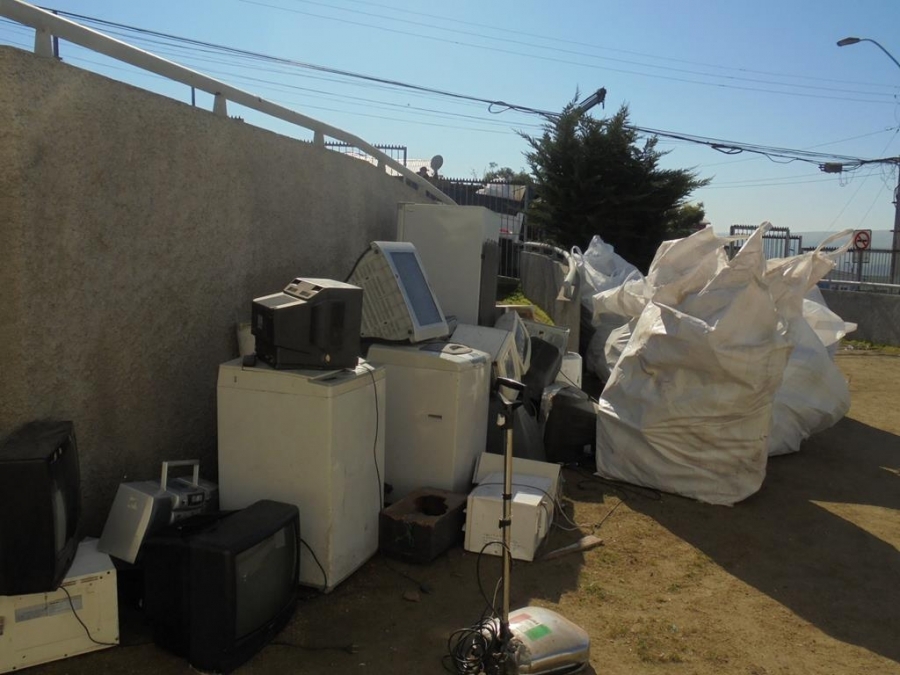 Un éxito campaña E-Waste o recolección de residuos electrónicos en Cerro Alegre.