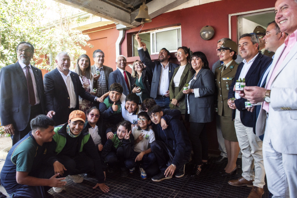 En la escuela Poeta Huidobro de Lo Gallardo se lanzó el año escolar de la provincia