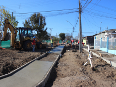 Municipalidad y el FRIL hacen buenas veredas a Villa Las Dunas