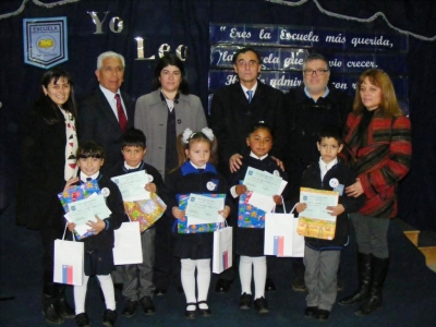 Estudiantes de primero básico de la Escuela Poeta Pablo Neruda se abren paso en el mundo de las letras