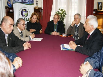 Firma contrato por 6 a&ntilde;os, nueva y empresa har&aacute; el, aseo en San Antonio