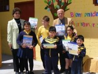 Liceo Santa Teresita y los Colegios Providencia y Santo Tom&aacute;s de las Acacias reciben bibliotecas con 200 t&iacute;tulos.