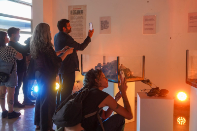 Exposici&oacute;n en el Centro Cultural destaca la realidad de los migrantes en el mundo