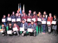 Beca ind&iacute;gena 2014 es entregada a estudiantes de San Antonio