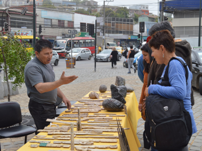 Plaza de San Antonio toma color con diversas actividades art&iacute;sticas