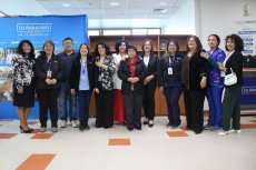 Reconocen a 15 funcionarios de la salud por décadas de servicio público en San Antonio